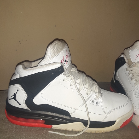 Jordan Flight - Picture 2 of 6